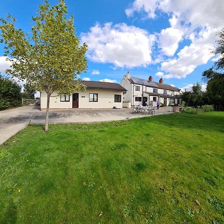 Cosy Stable Conversion Between Sheffield & Leeds Pontefract Exterior photo